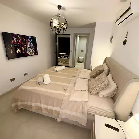 3 Bedrooms With Own Pool! Pano Deftera