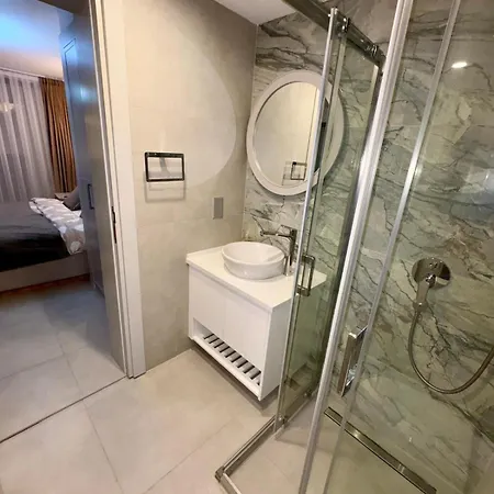 3 Bedrooms With Own Pool!