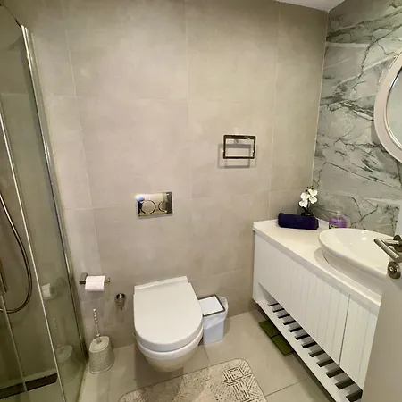 3 Bedrooms With Own Pool!