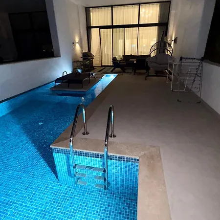 3 Bedrooms With Own Pool! * Pano Deftera