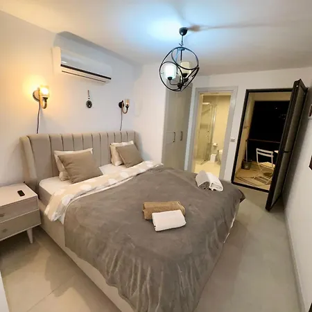 3 Bedrooms With Own Pool! *