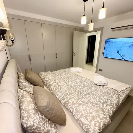 3 Bedrooms With Own Pool! Villa