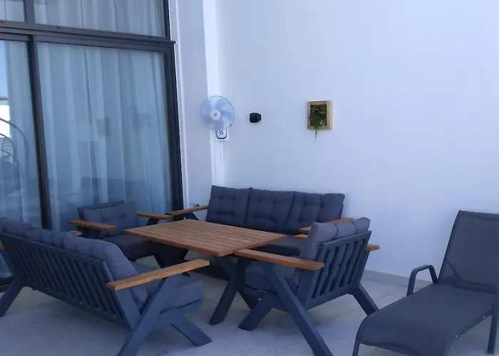 3 Bedrooms With Own Pool! Vila Pano Deftera