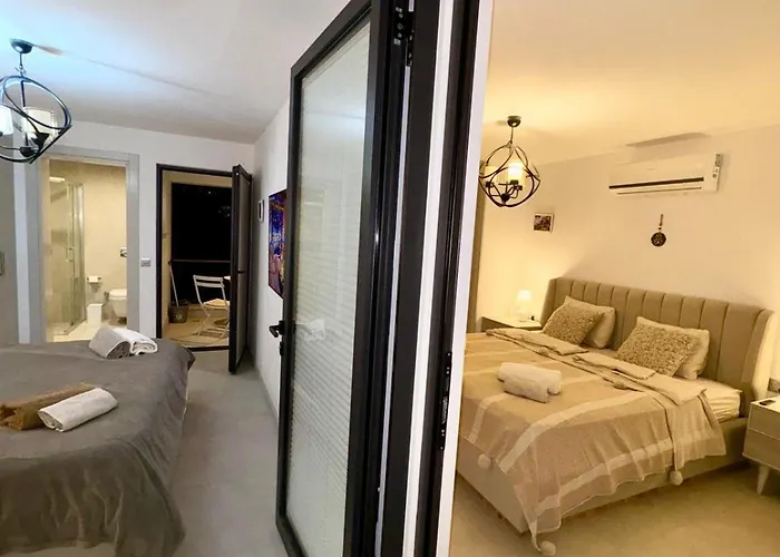 3 Bedrooms With Own Pool! Pano Deftera