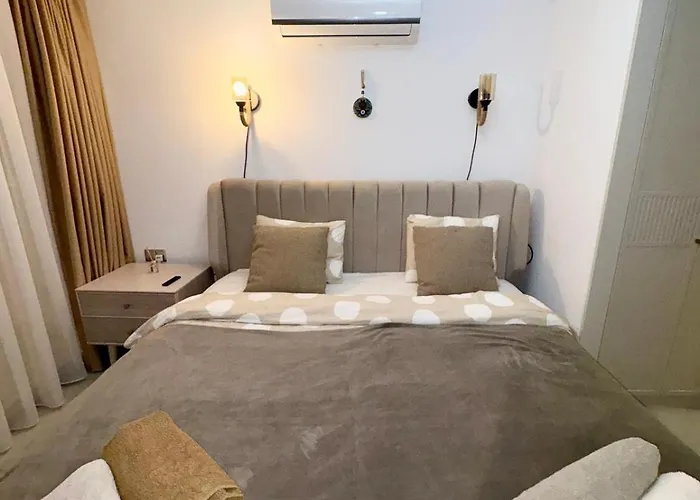 3 Bedrooms With Own Pool! * Pano Deftera