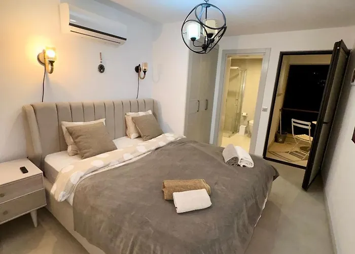 3 Bedrooms With Own Pool! *