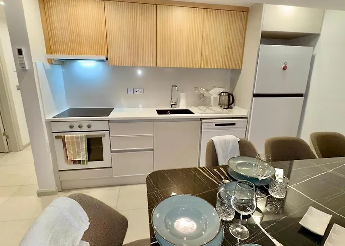 3 Bedrooms With Own Pool! *