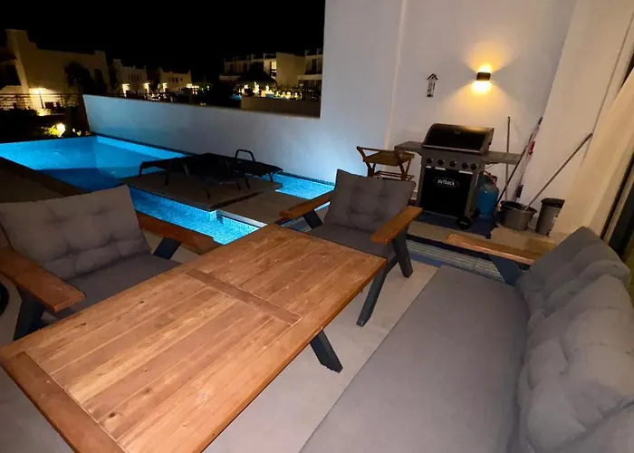 Vila 3 Bedrooms With Own Pool!