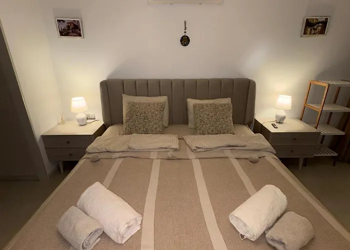 3 Bedrooms With Own Pool! Pano Deftera