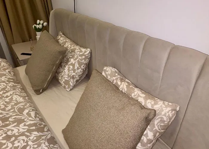 3 Bedrooms With Own Pool! *