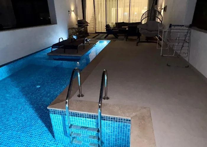 3 Bedrooms With Own Pool! * Pano Deftera